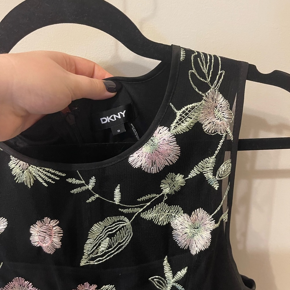 DKNY Black Midi Dress with Embroidered Pink Flowers and Greenery in size USW10 - Picture 4 of 5